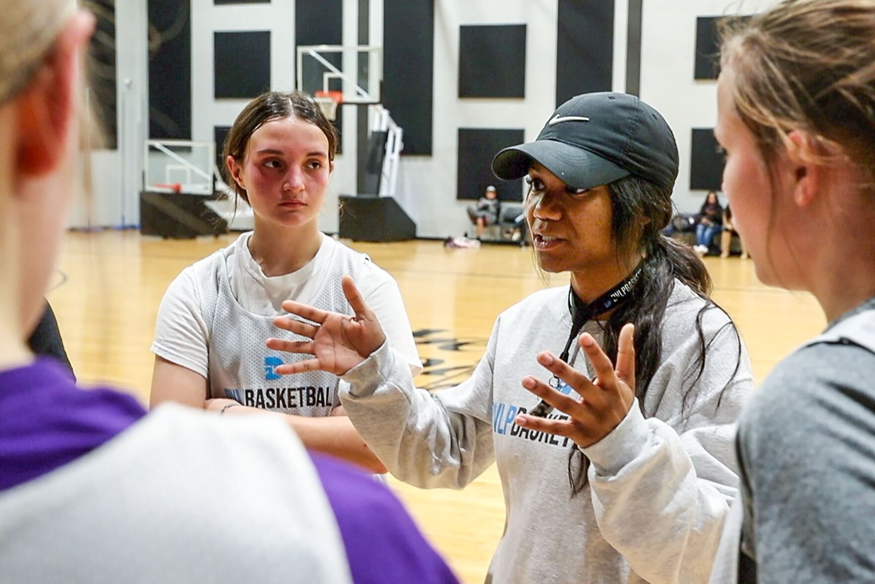 112521-owh-spo-thankcoach-pic-cm006.jpg
